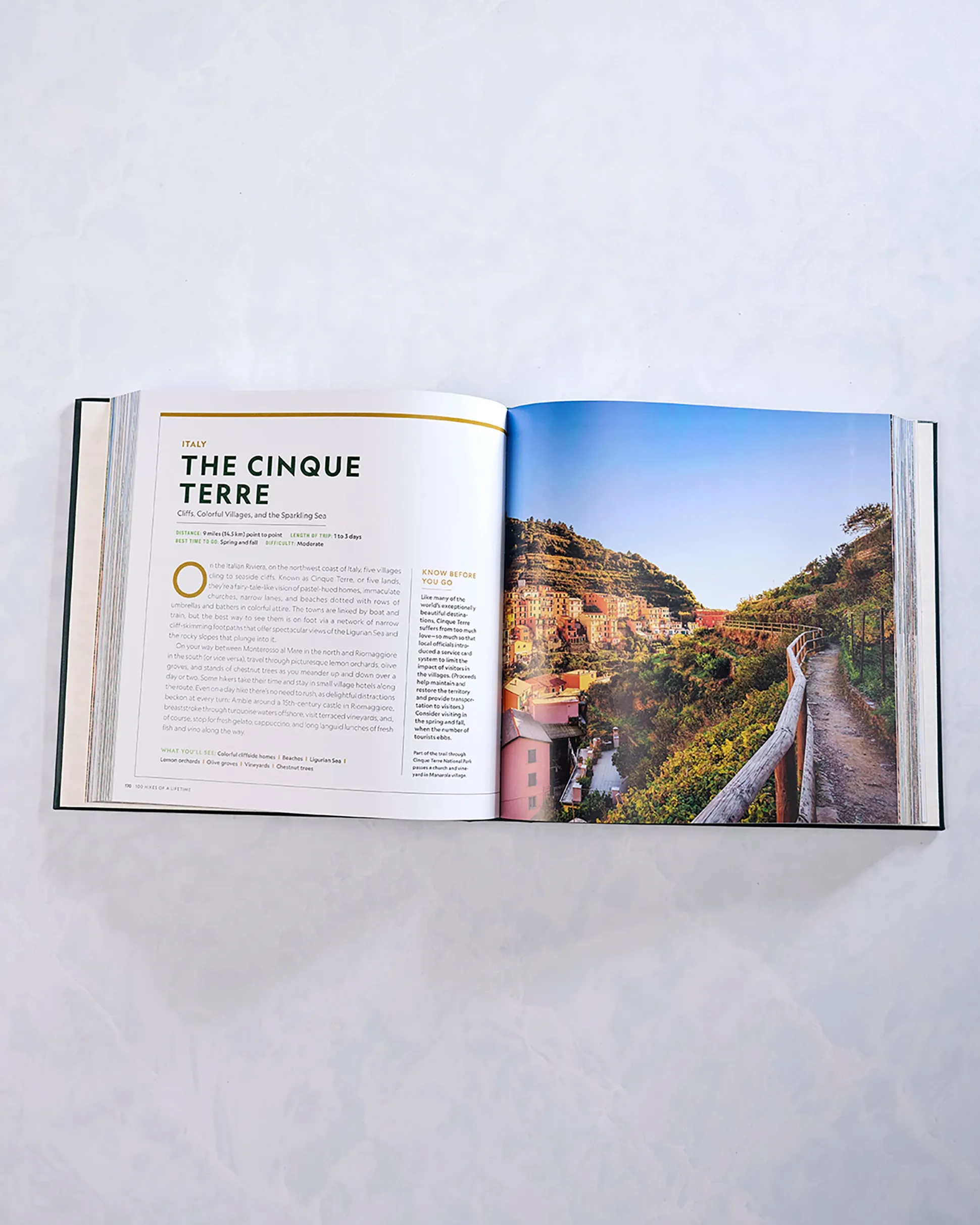 100 Hikes of A Lifetime: the World's Ultimate Scenic Trails in Hunter Green