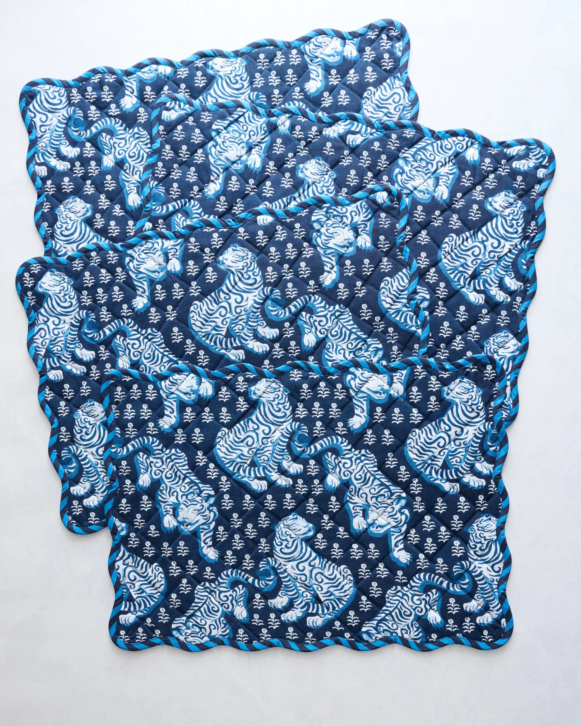 Set of 4 Placemats in Tiger Queen