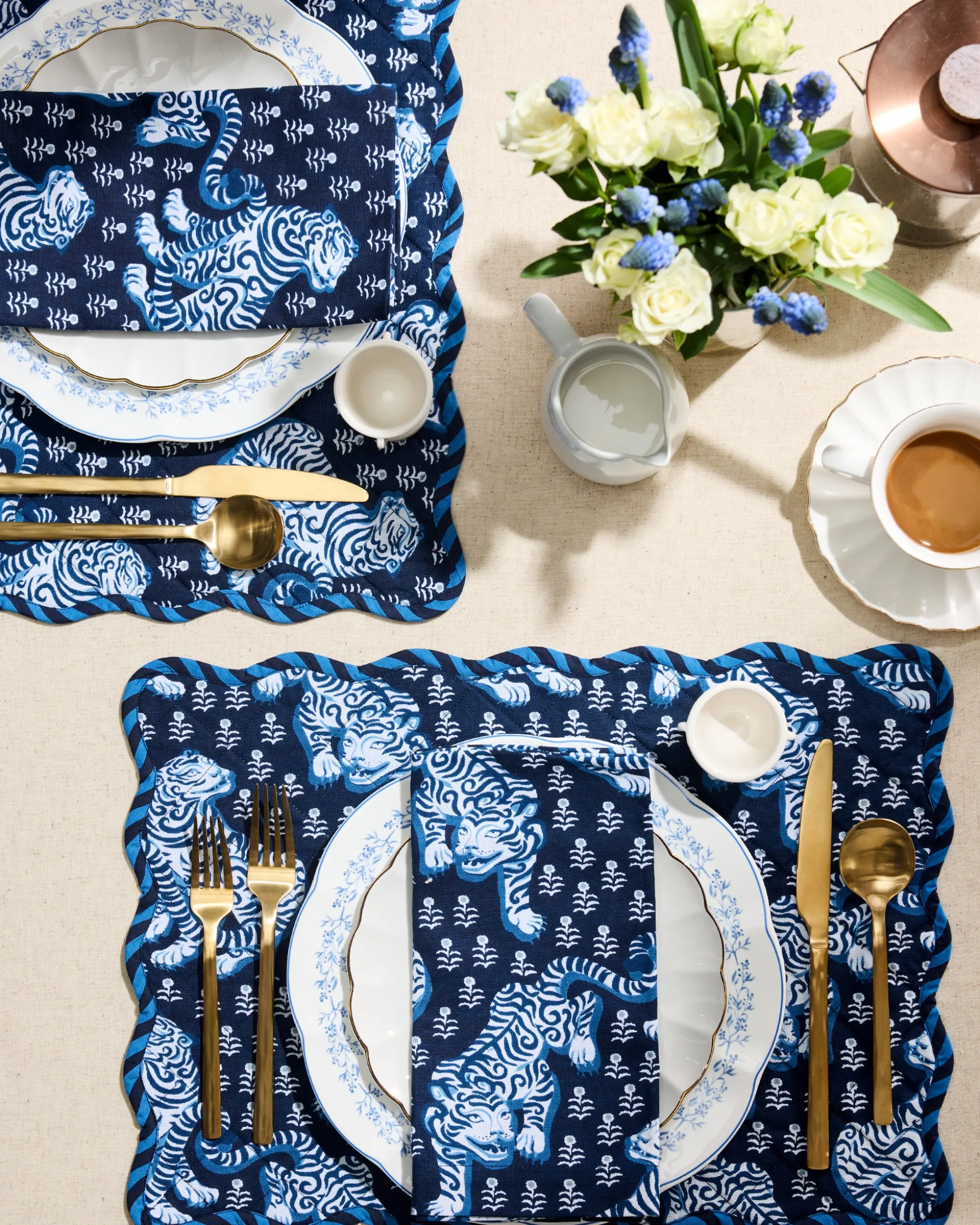Set of 4 Placemats in Tiger Queen