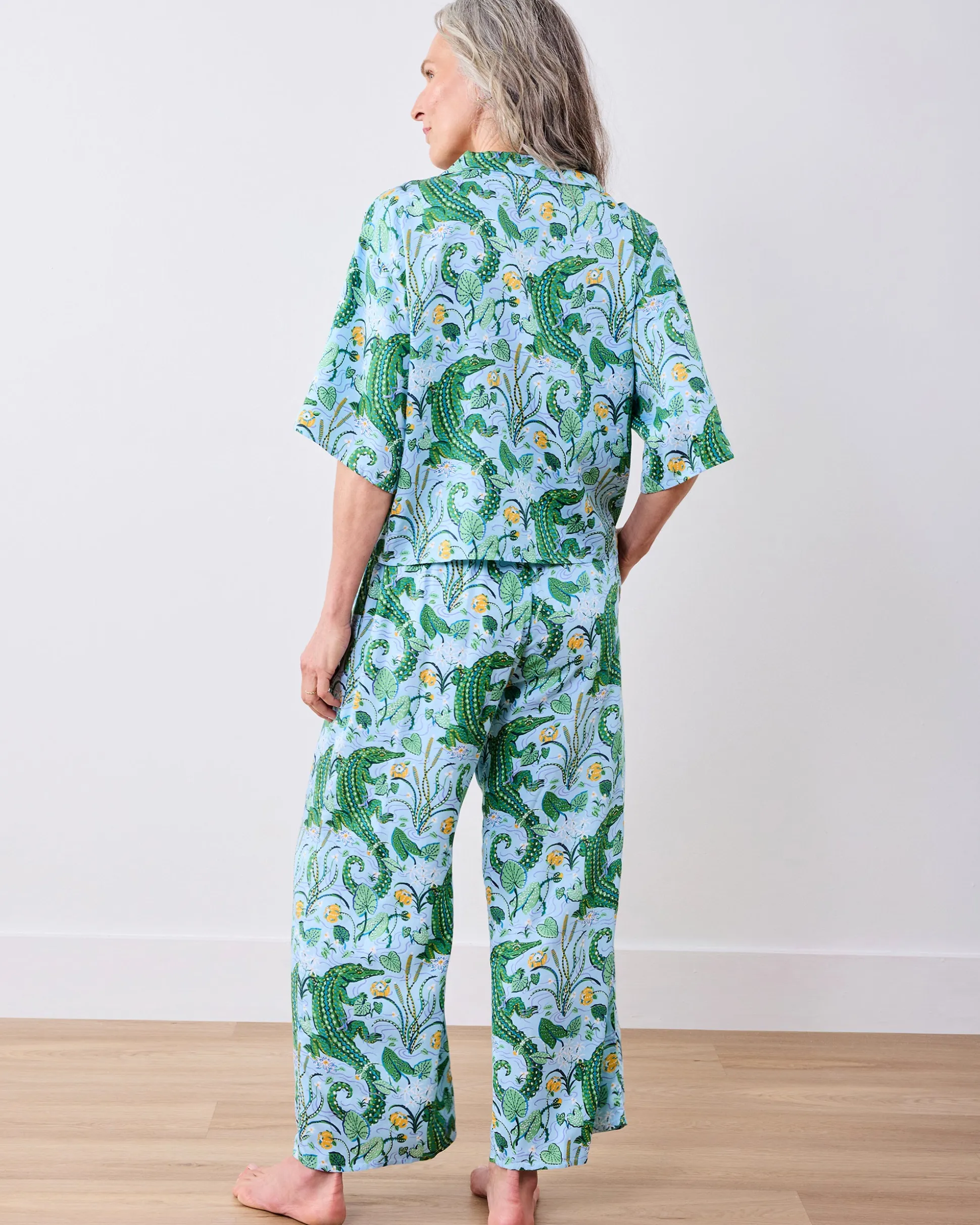 Tall Eco Satin Wildest Dreams Set in Gator Grove